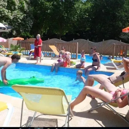 Kemping 4 Etoiles - Piscine - Ccbgeia Montrigaud