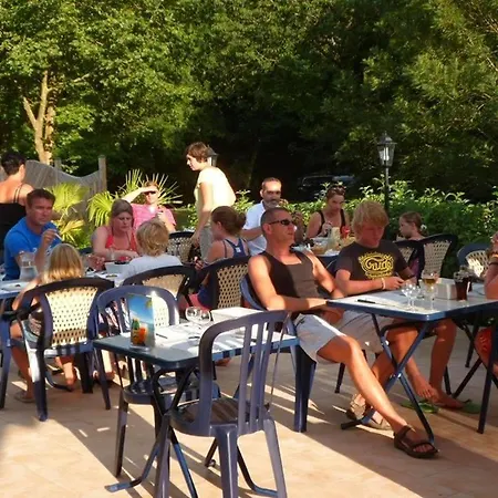 4 Etoiles - Piscine - Ccbgeia