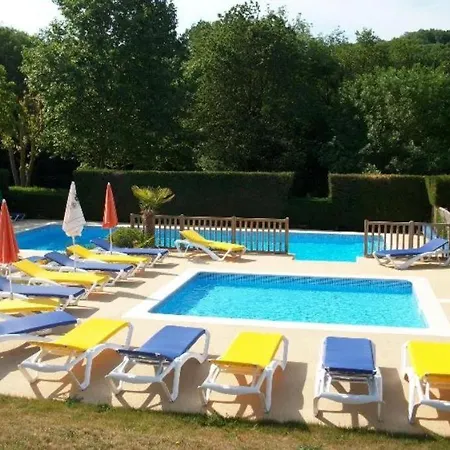 4 étoiles - Piscine - Ccbgdbc 4* Montrigaud